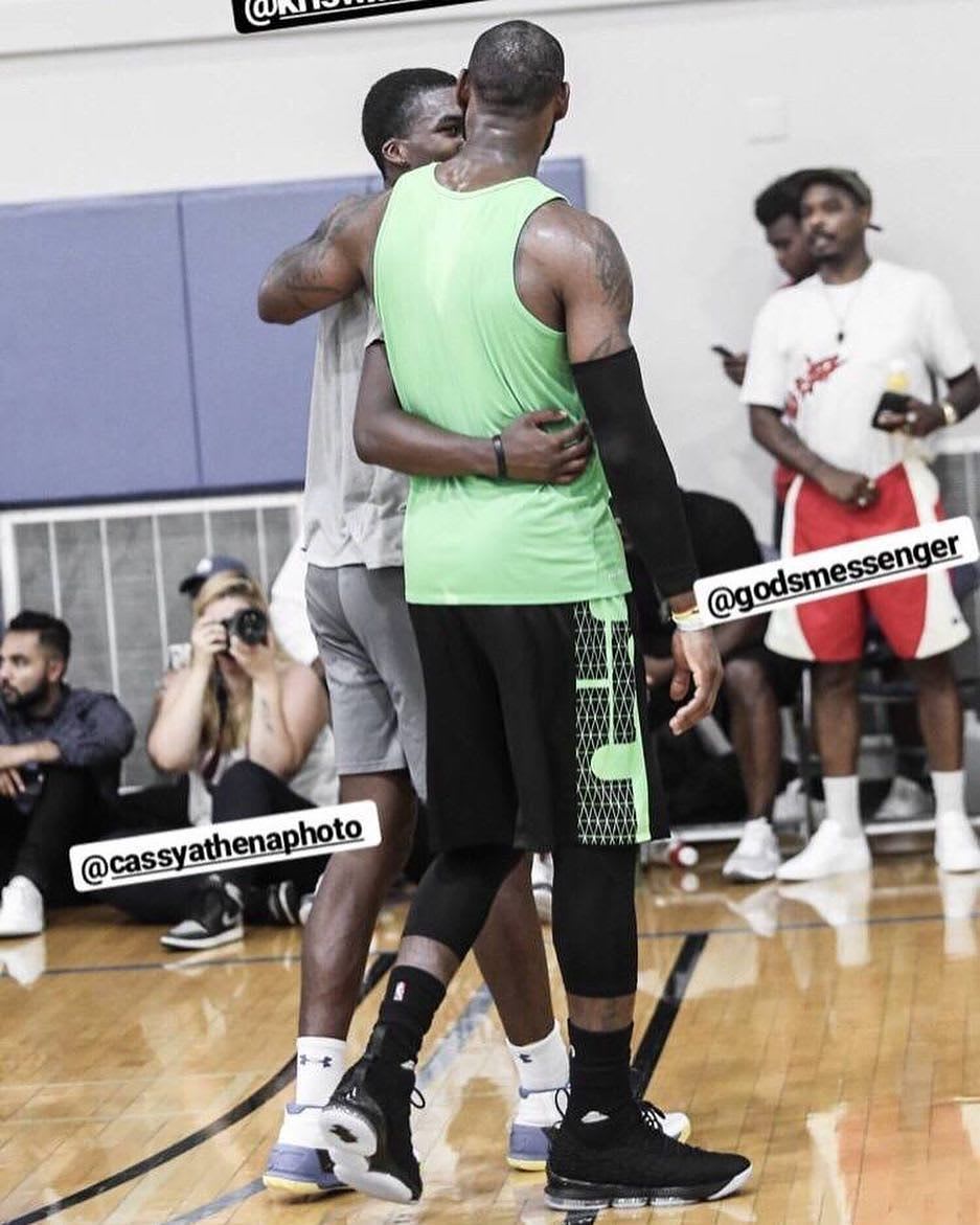 LeBron James Debuts the Nike LeBron 15 in Black (2)