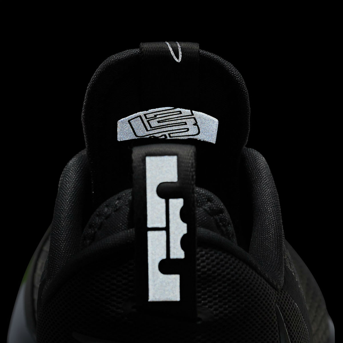 Nike LeBron 14 Low Dunkman Release Date Reflective Heel 878636-005