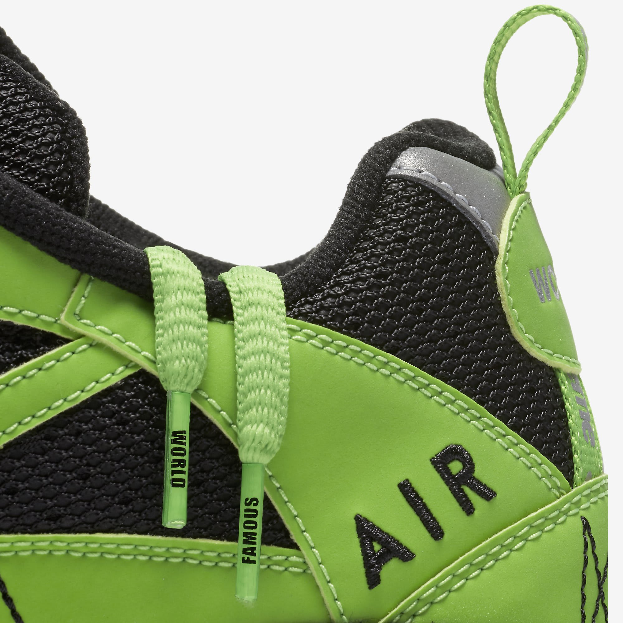 Supreme x Nike Air Humara &#x27;17 924464-300 (Detail)