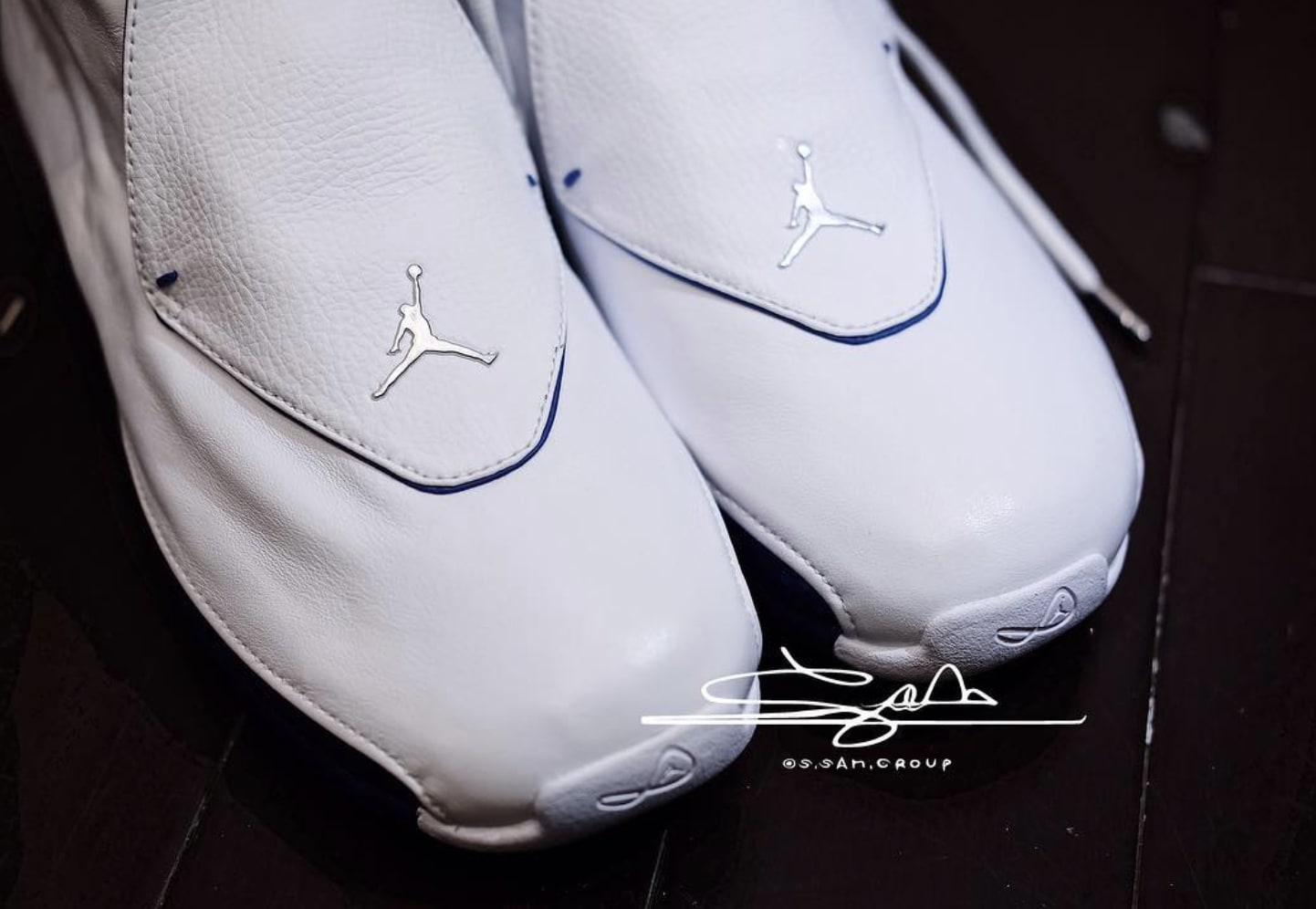Air Jordan 18 White/Sport Royal-White-Metallic Silver AA2494-106 (Toe)