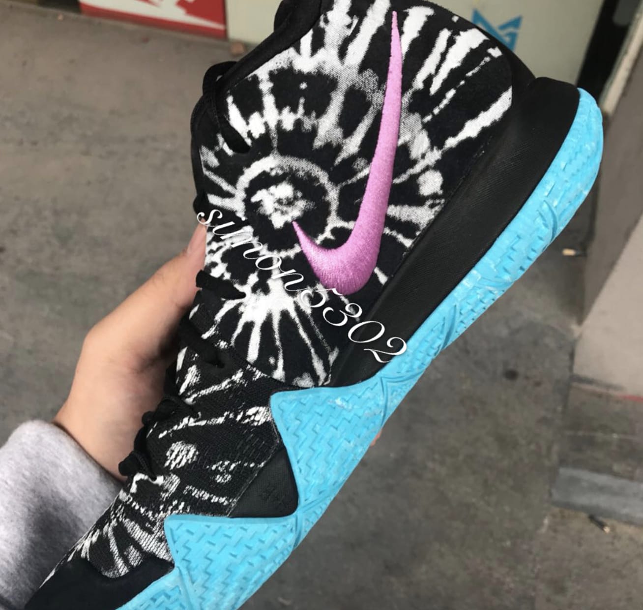 Nike Kyrie 4 &#x27;All Star&#x27; AQ8623-001 (Medial)