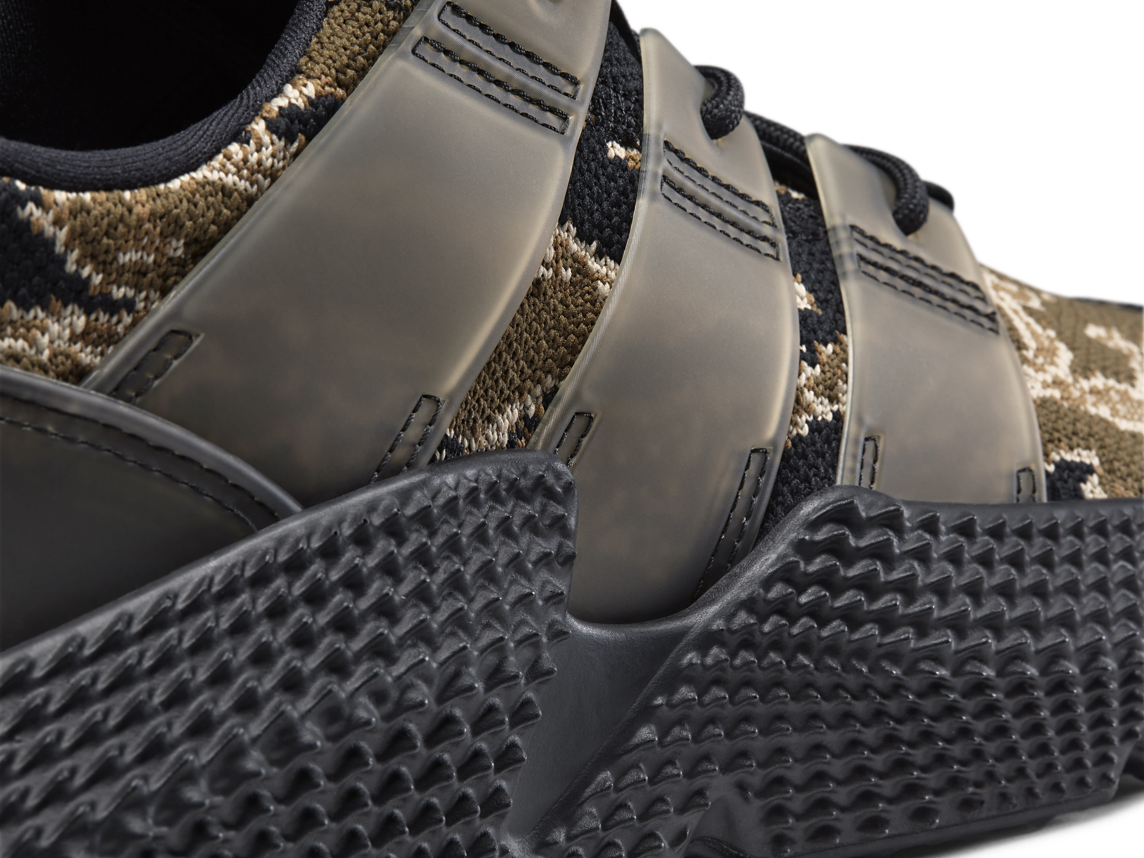 UNDFTD x Adidas Prophere Core Black/Trace Olive-Raw Gold AC8198 (Detail)