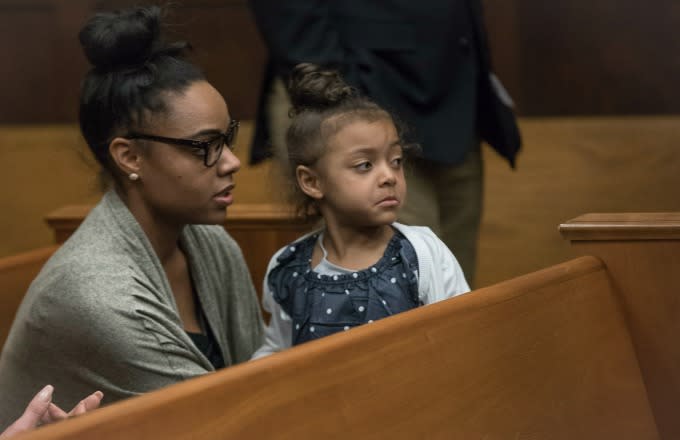 Aaron Hernandez&#x27;s fiancée and daughter appear in court.