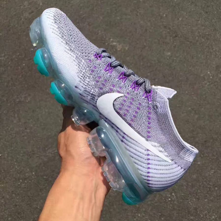 Vapormax grape store