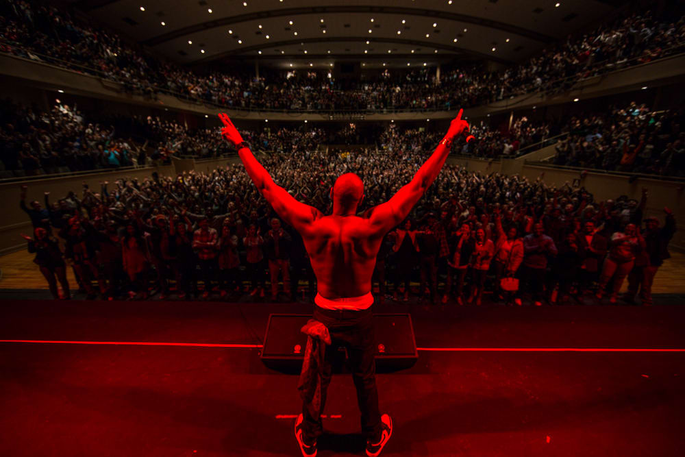 Dave Chappelle thanking sold out crowd at Radio City Music Hall