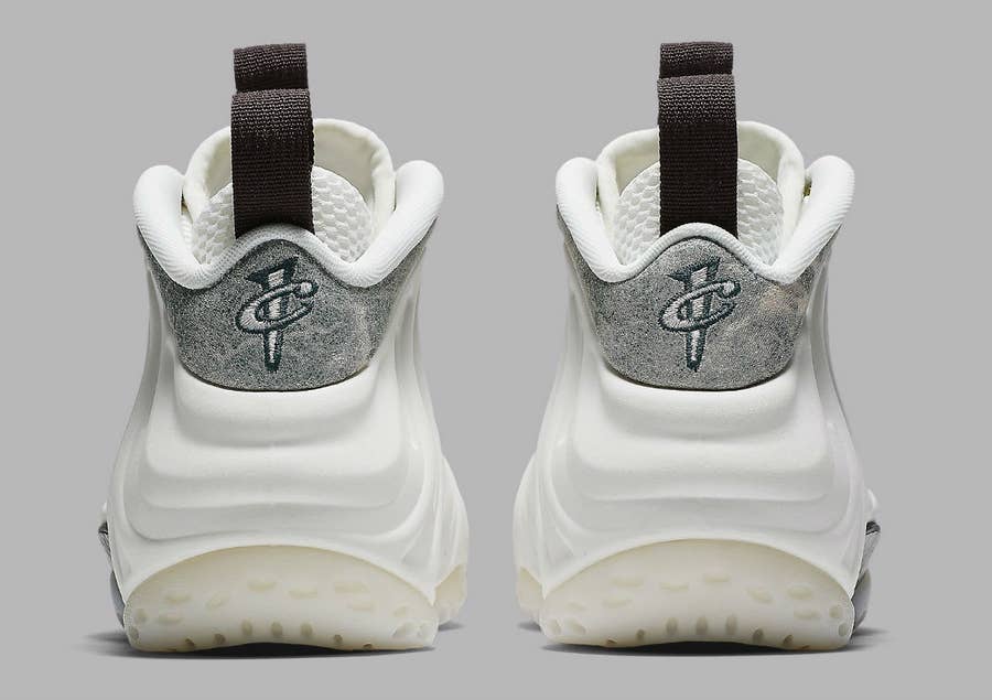 Metallic Details On These Women s Exclusive Nike Foamposites Complex