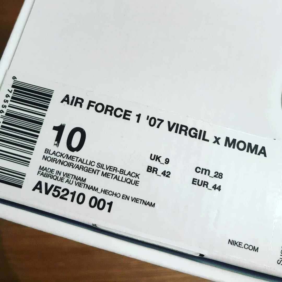 Virgil Abloh Off-white x Nike Air Force 1 Low MoMa AV5210-001 Box