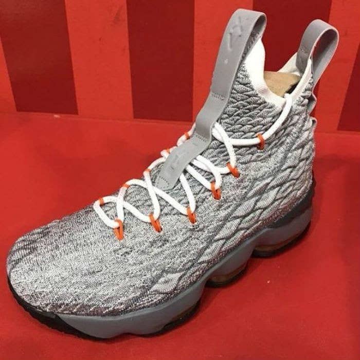 Lebron 15 sales grey wolf