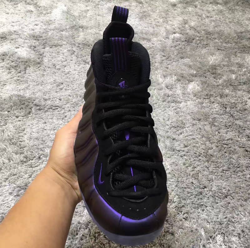 rand accessoires haai Eggplant' Nike Air Foamposites Are Releasing This Summer | Complex