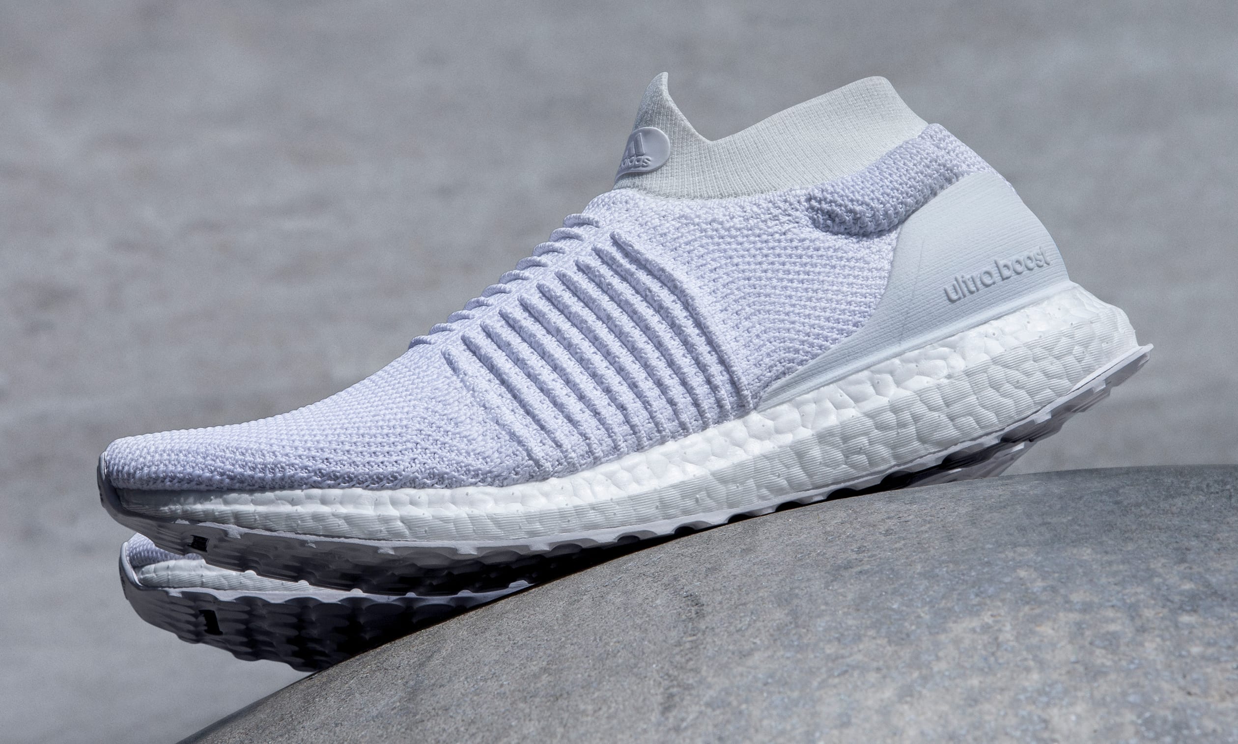 Adidas UltraBOOST Laceless White (Lateral)