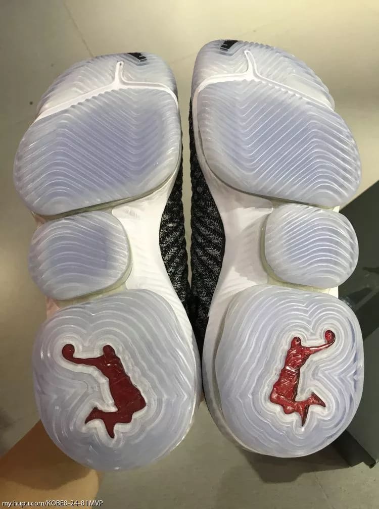 Nike LeBron 16 &#x27;Oreo&#x27; (Bottom)