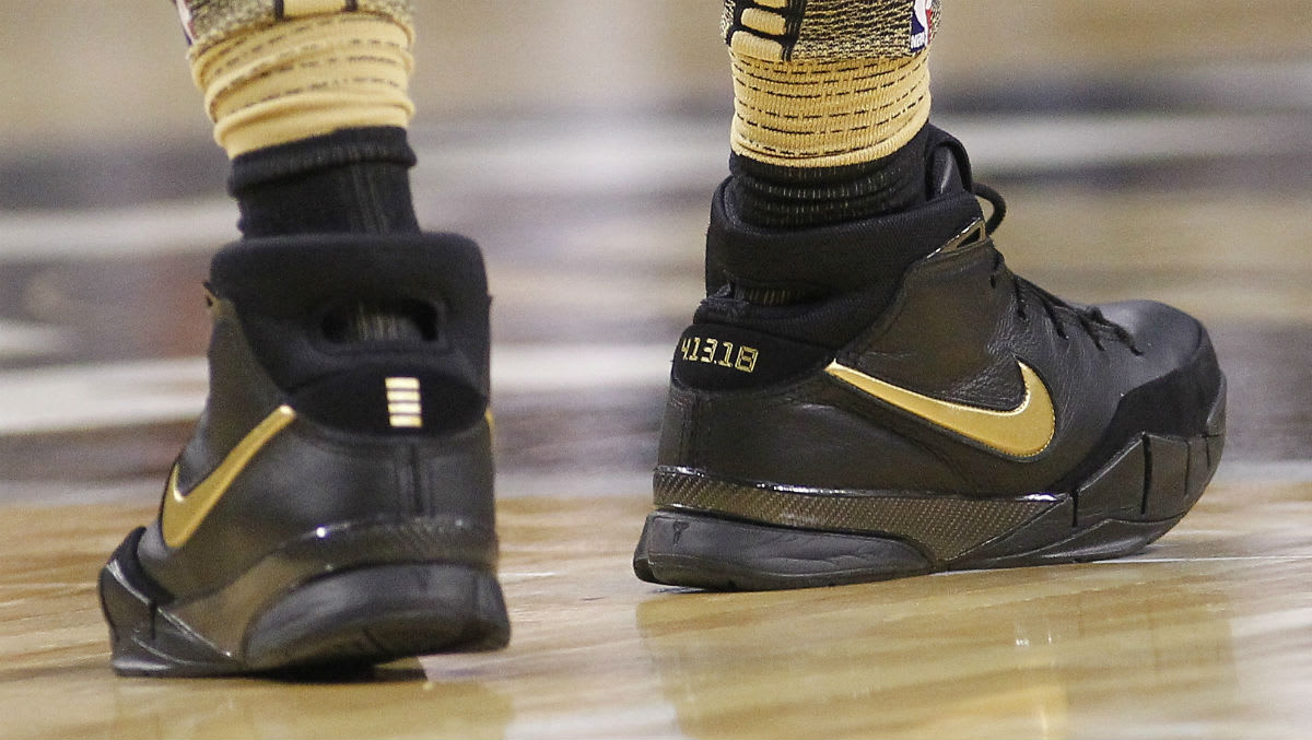 SoleWatch: DeMar DeRozan Wore One of Kobe Bryant's First Nike PEs