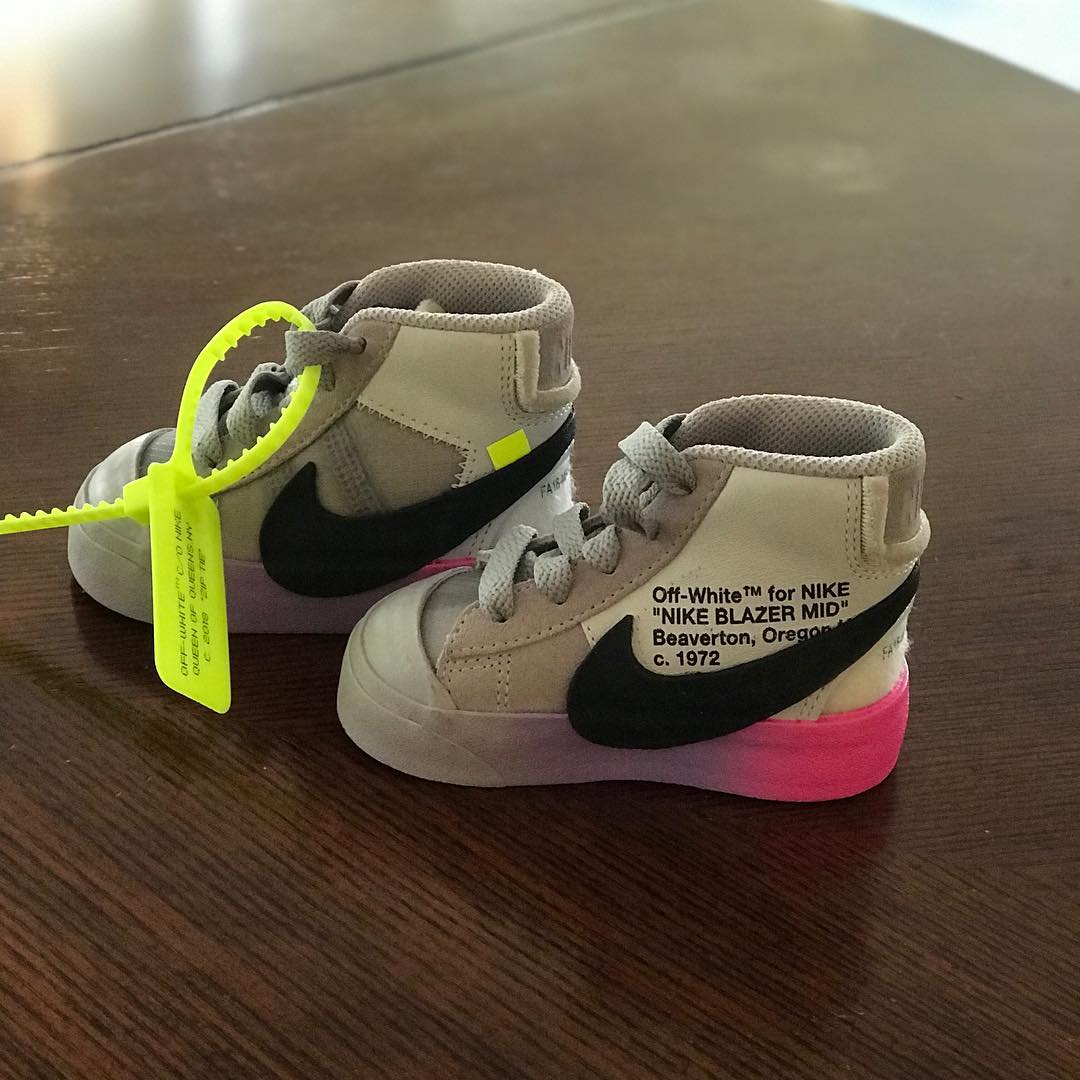 Disco Biblia Libro Guinness de récord mundial Virgil Abloh Made Exclusive Off-White Sneakers for Serena Williams'  Daughter | Complex