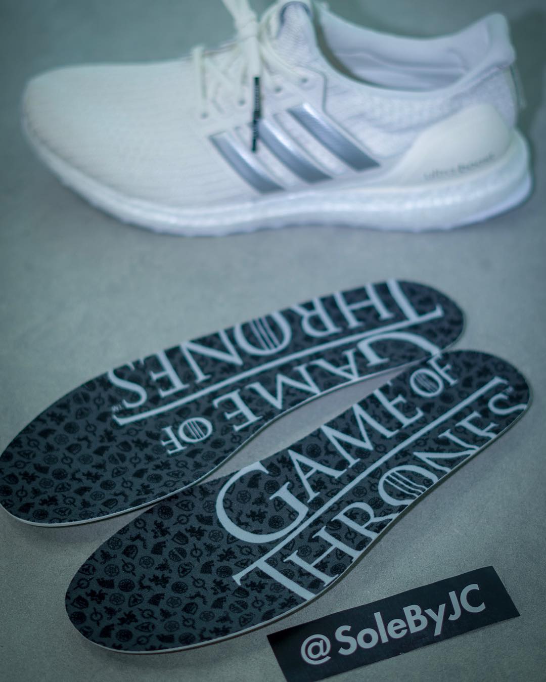game-of-thrones-adidas-ultra-boost-4-0-house-of-targaryen-insole