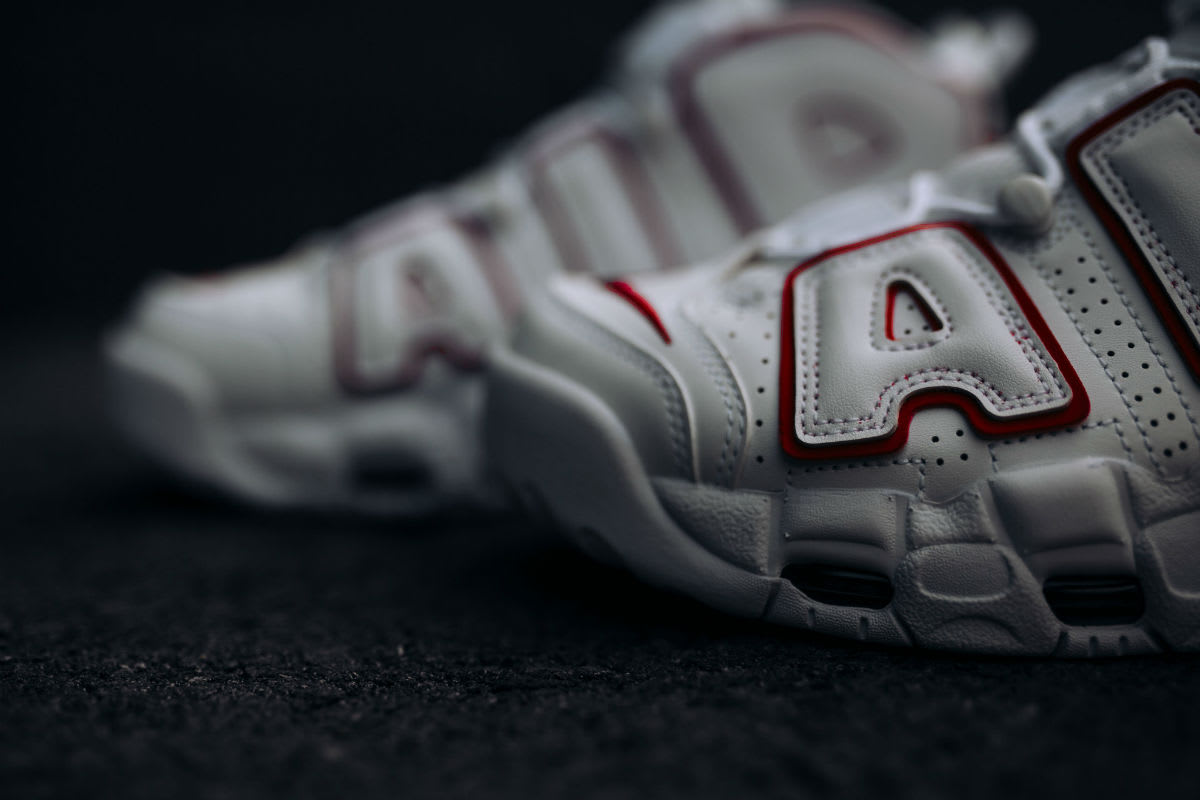 Nike Air More Uptempo Varsity Red Release Date 921948-102 Toe