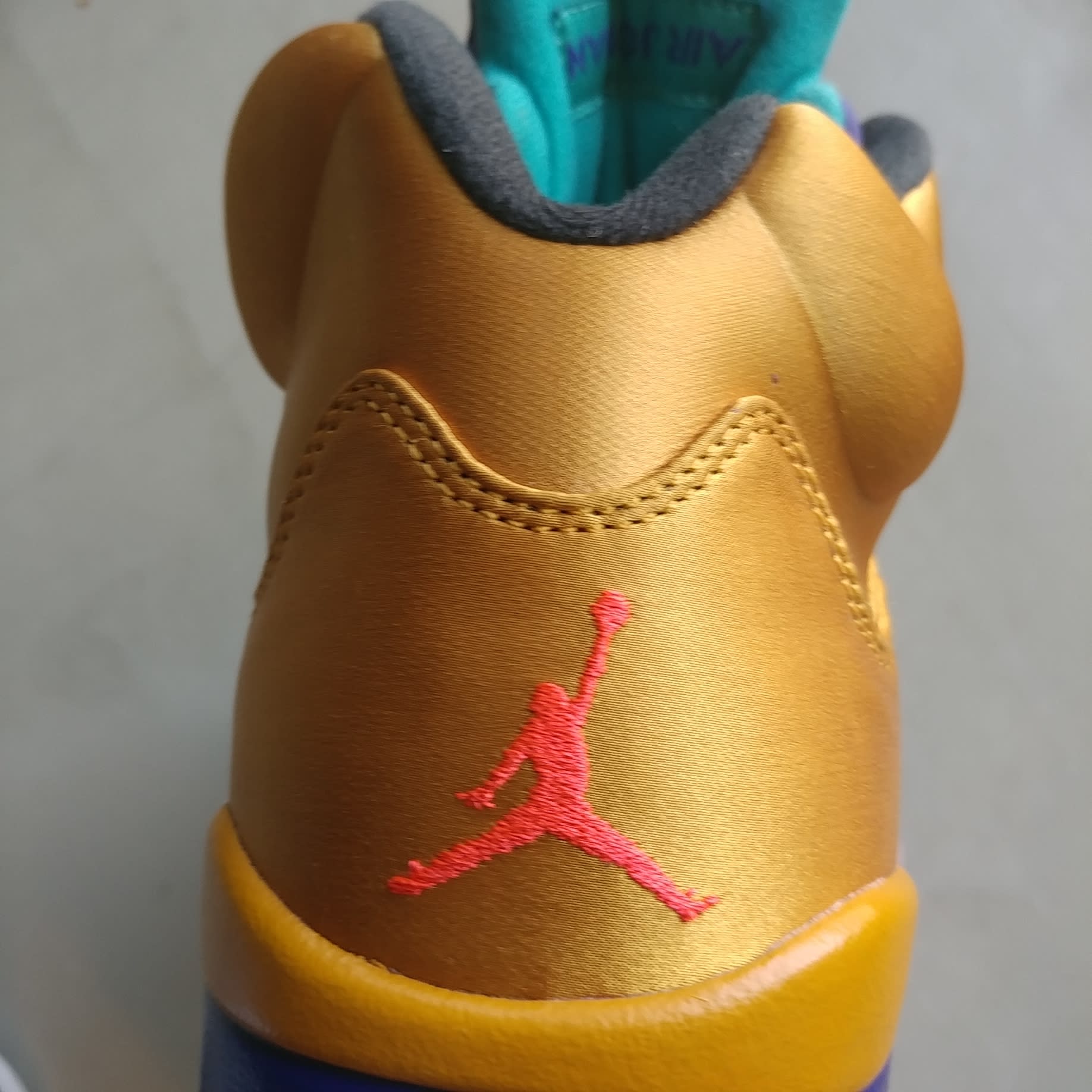 Air Jordan 5 NRG &#x27;Fresh Prince&#x27; Friends and Family (Heel)