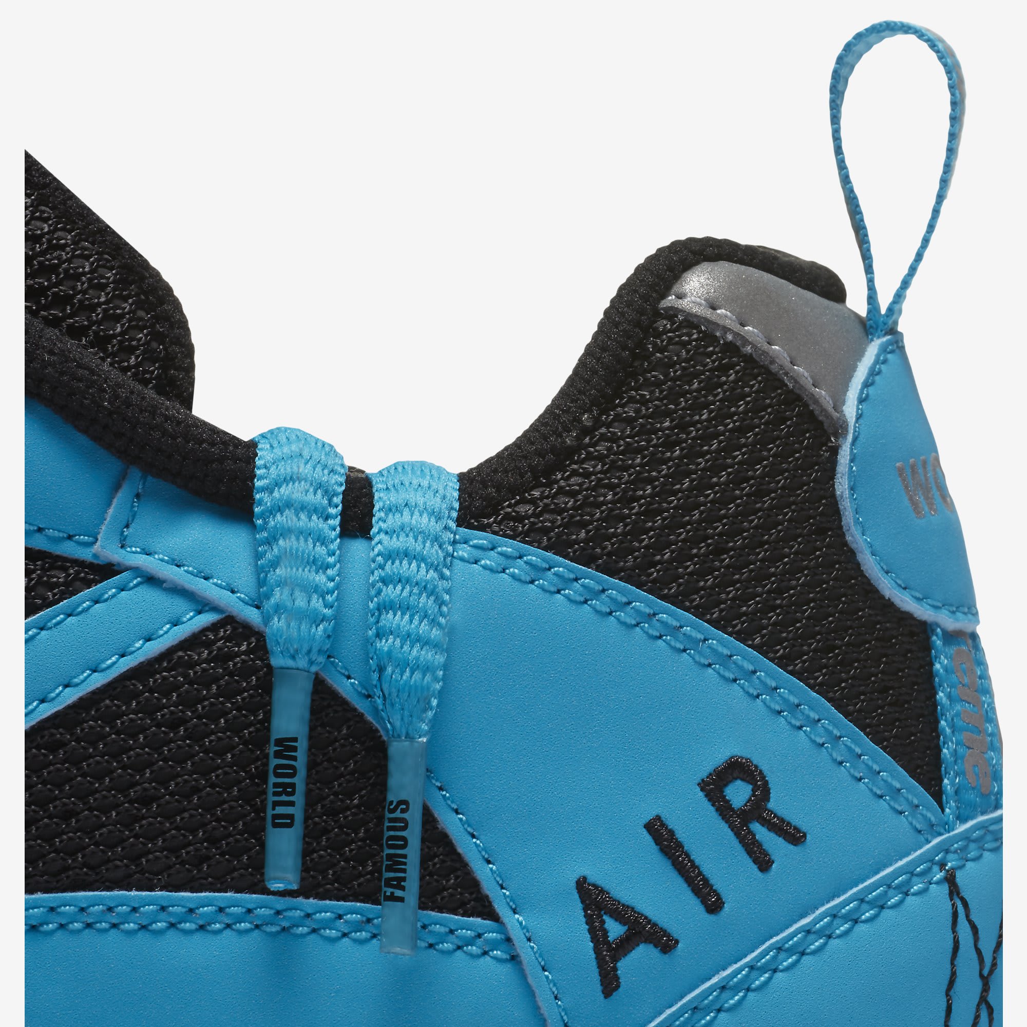 Supreme x Nike Air Humara &#x27;17 924464-400 (Detail)