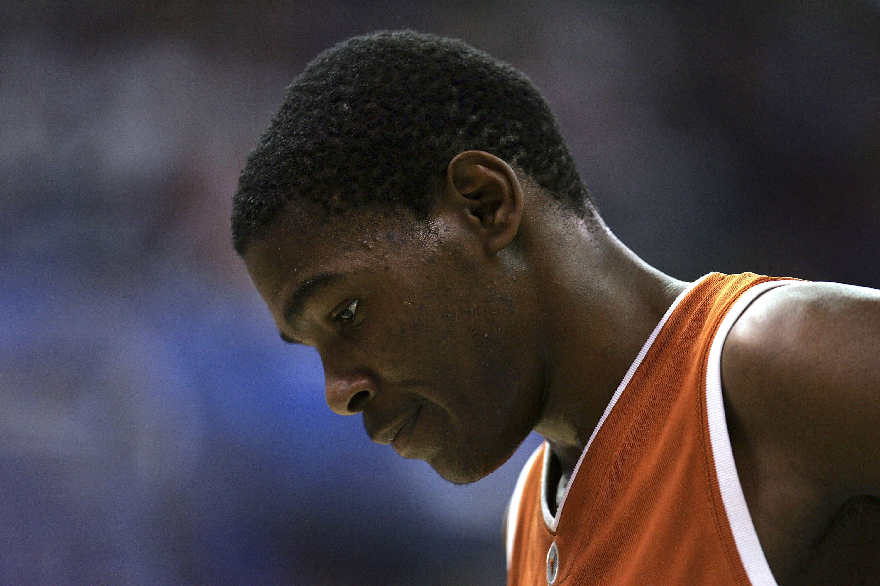 Kevin Durant puts his head down during a game at Texas.