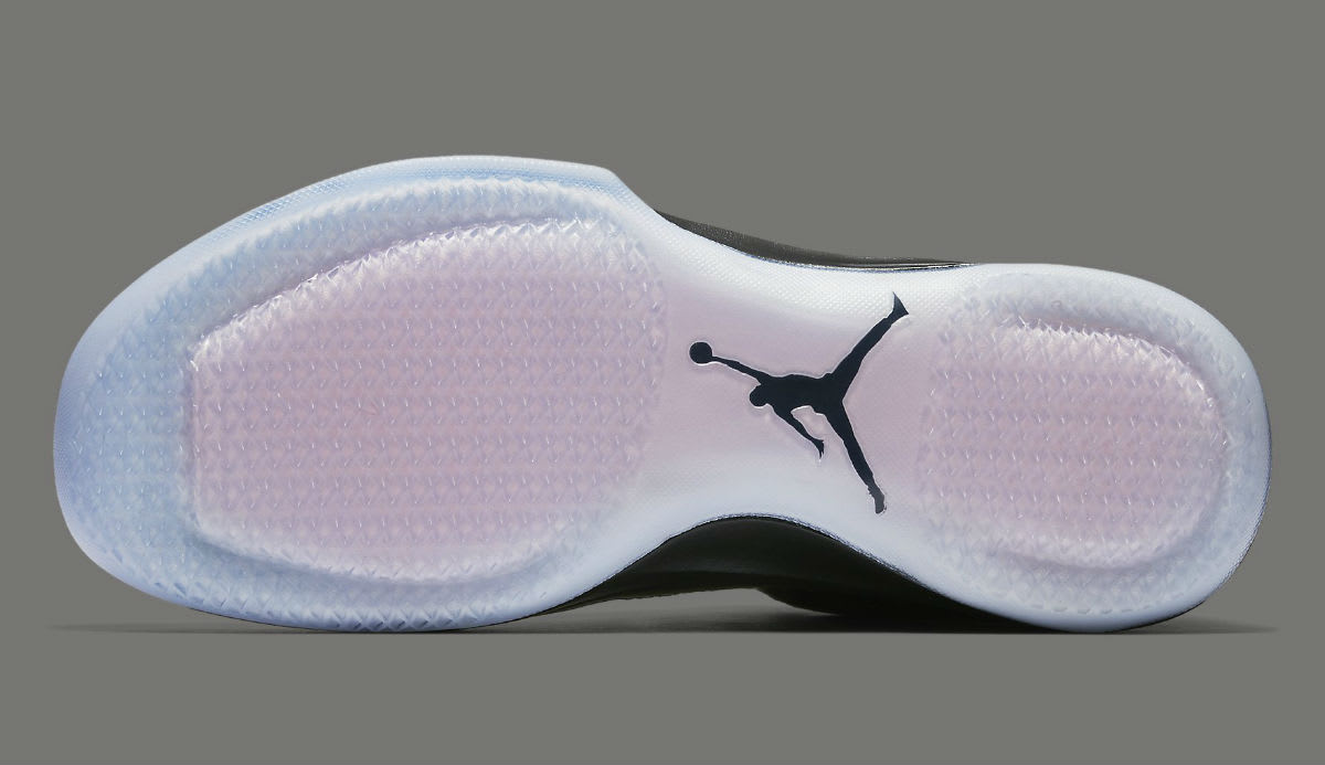 Air Jordan 31 Low Black White Pink Release Date Sole 897564-001