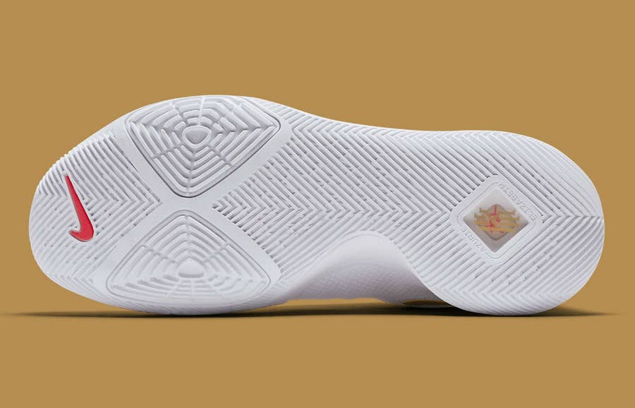 Kyrie 3 best sale womens gold