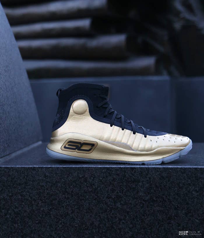 Under Armour Curry 4 Gold Parade (2)
