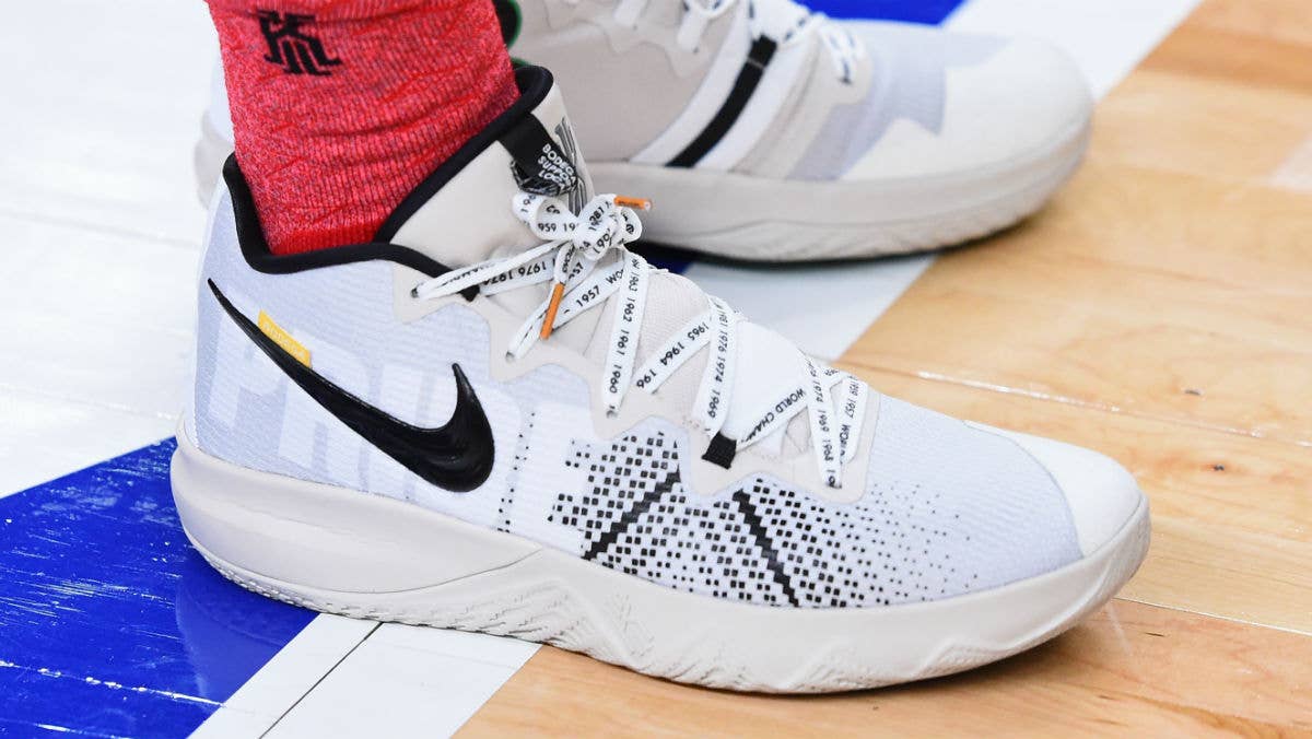 leninismo Convocar Vacío SoleWatch: Up Close with Kyrie Irving's 'Budget' Nike Sneaker | Complex