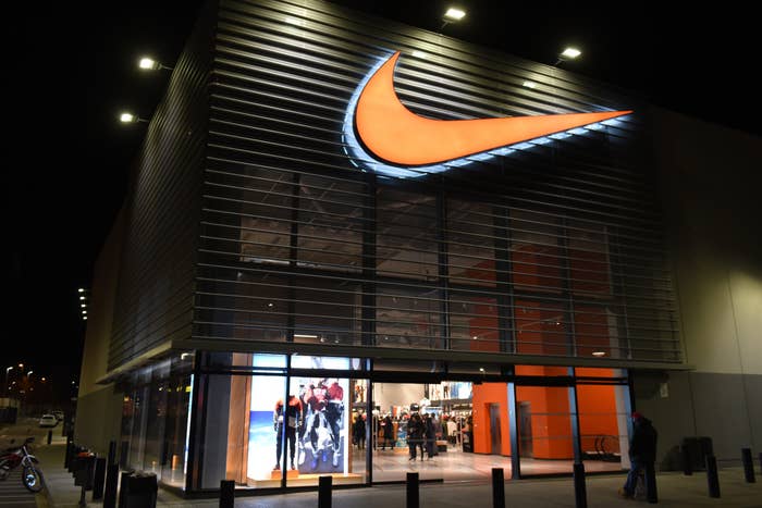 nike store