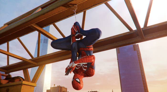 Spider Man hanging out in &#x27;Marvel&#x27;s Spider Man&#x27;