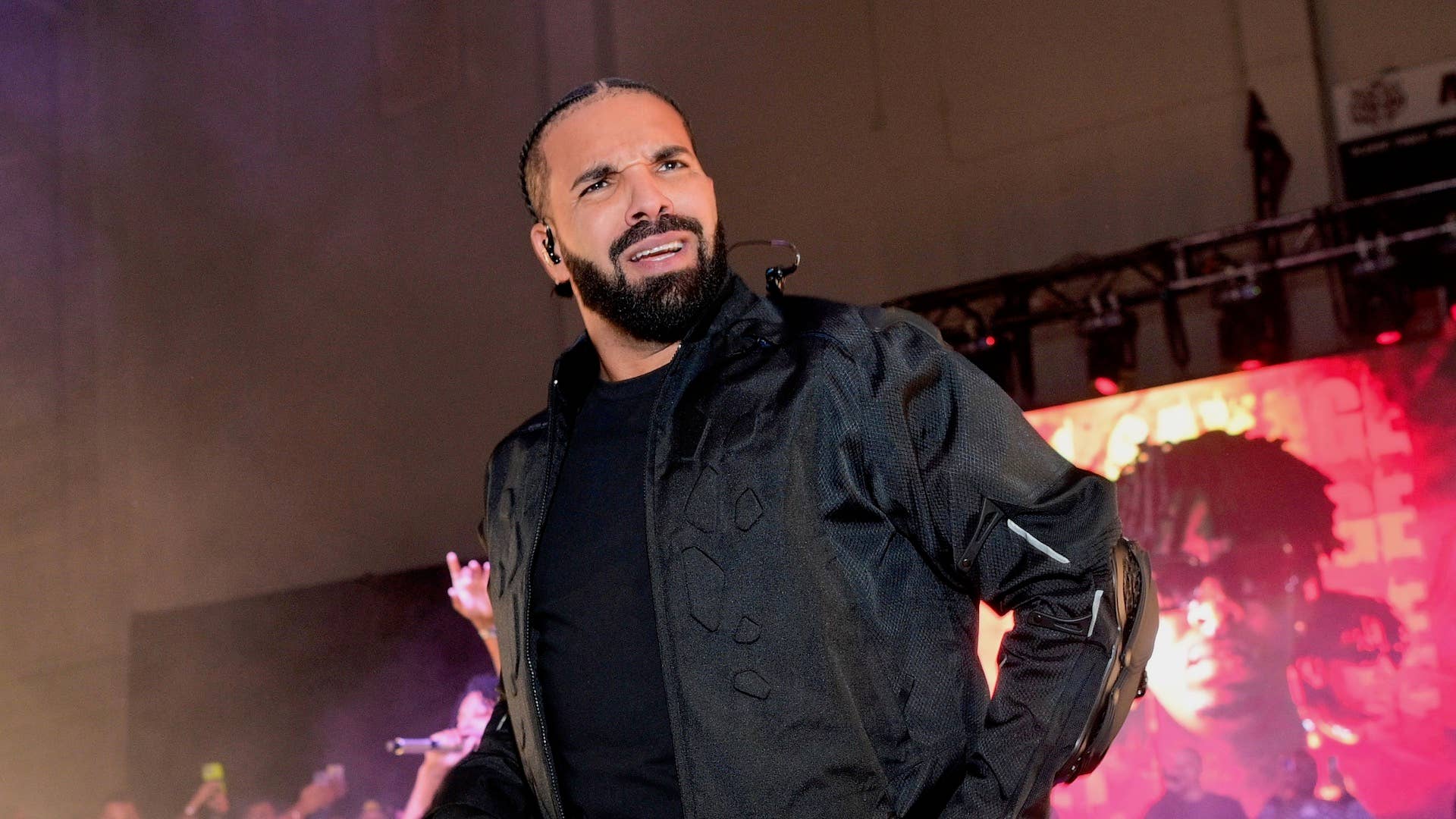 Drake Jokes That Labels Didn't Sign Him Because of 'Corny' Outfits