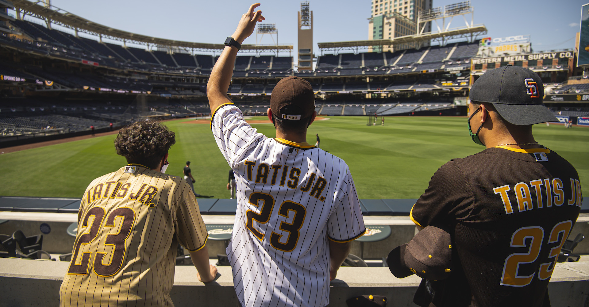 In photos: Padres fans bring the heat before players battle it out