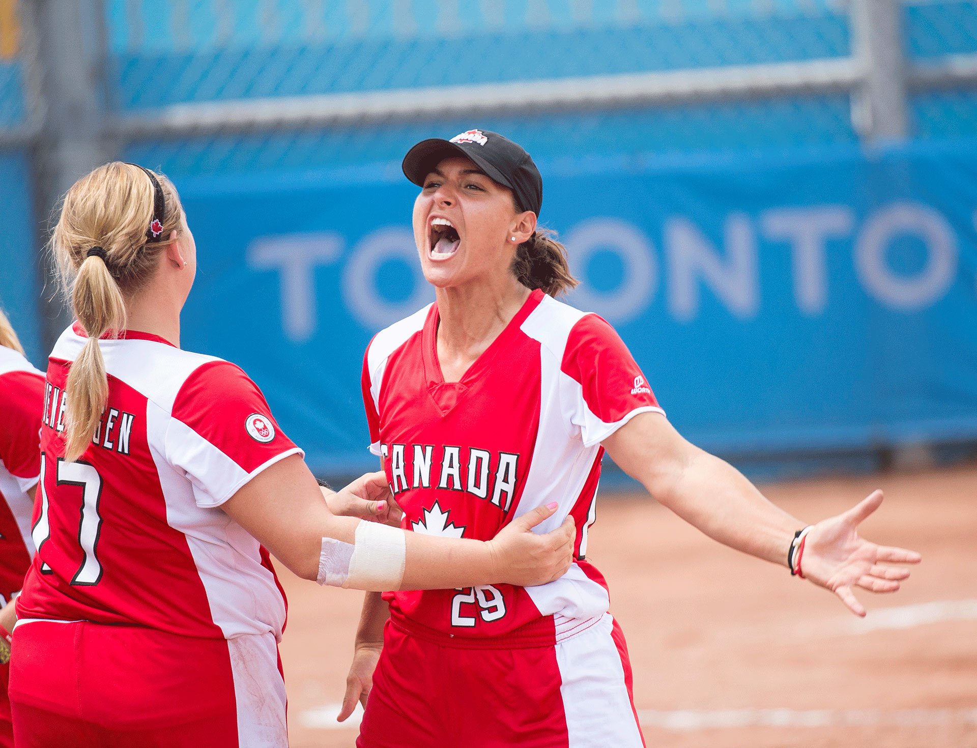 Canada women&#x27;s softball team
