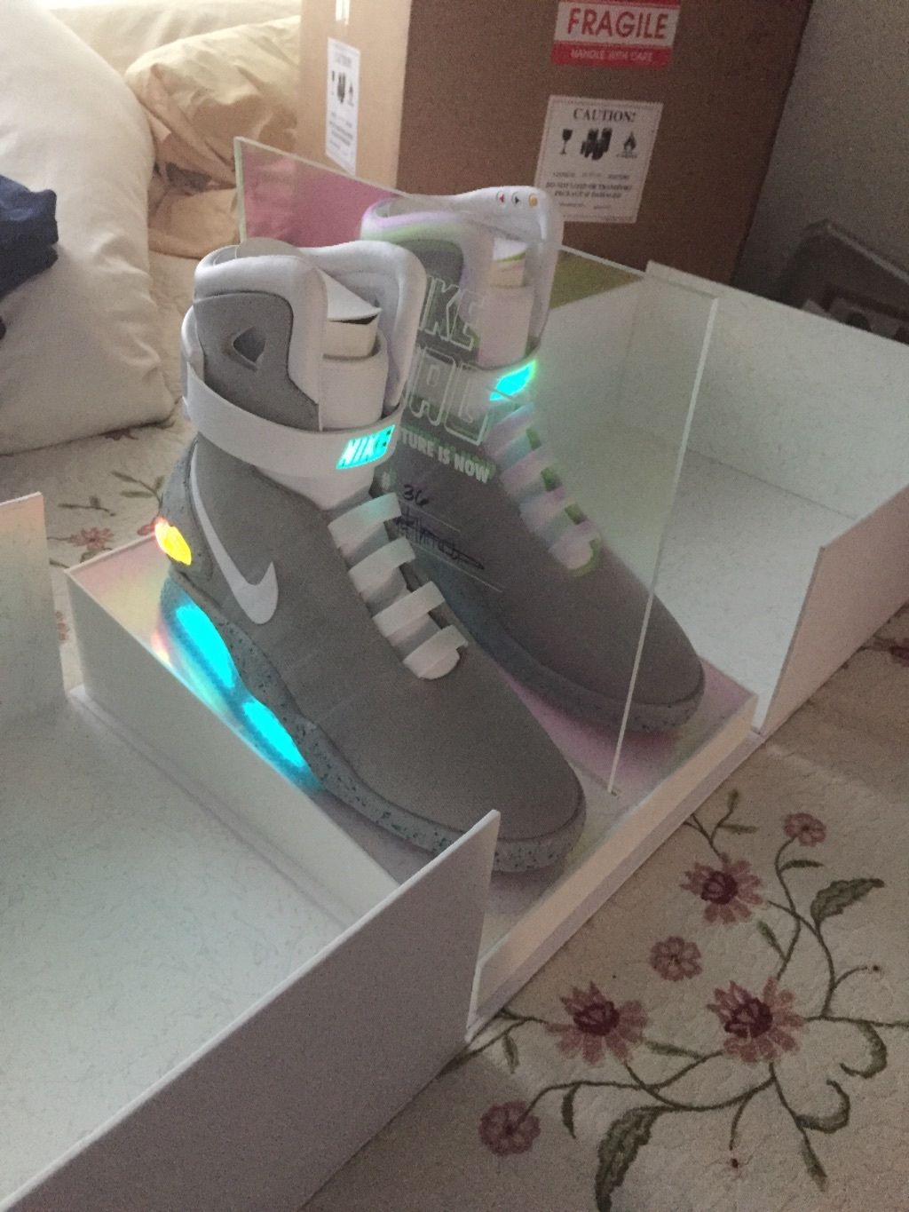 ting Produktionscenter Frastødende Here's How Much Auto-Lacing Nike Mags Are Selling For on Ebay | Complex