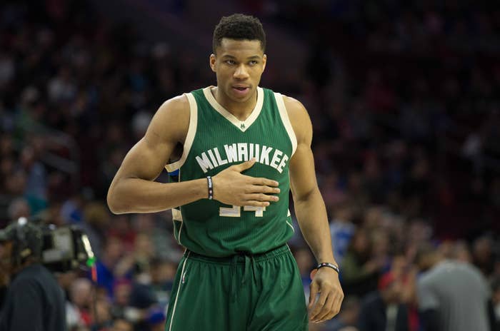 Giannis Antetokoumnpo Bucks 76ers 2017