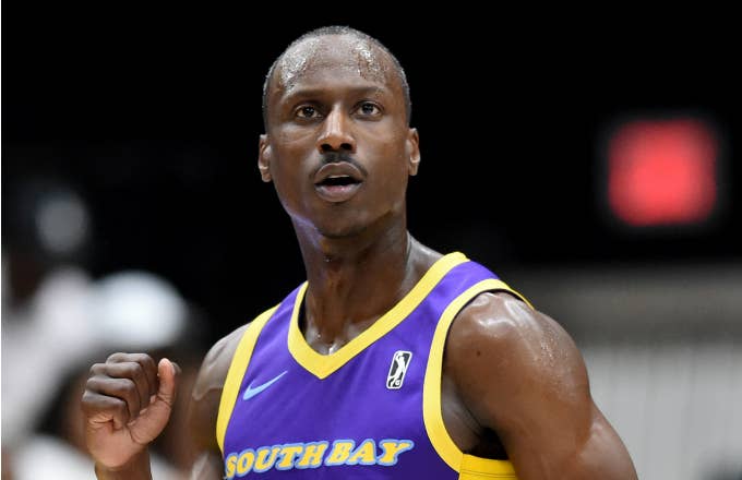 Andre Ingram #20 of the South Bay Lakers