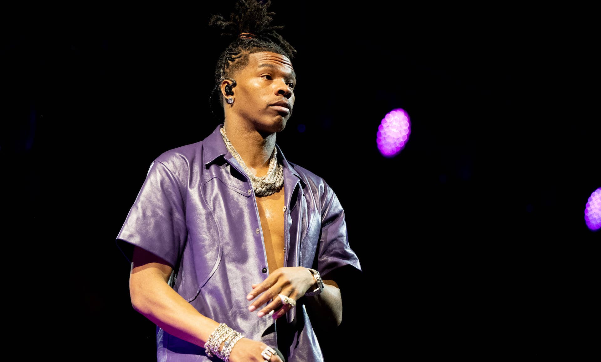 Lil Baby performs at The Kia Forum on August 26, 2022