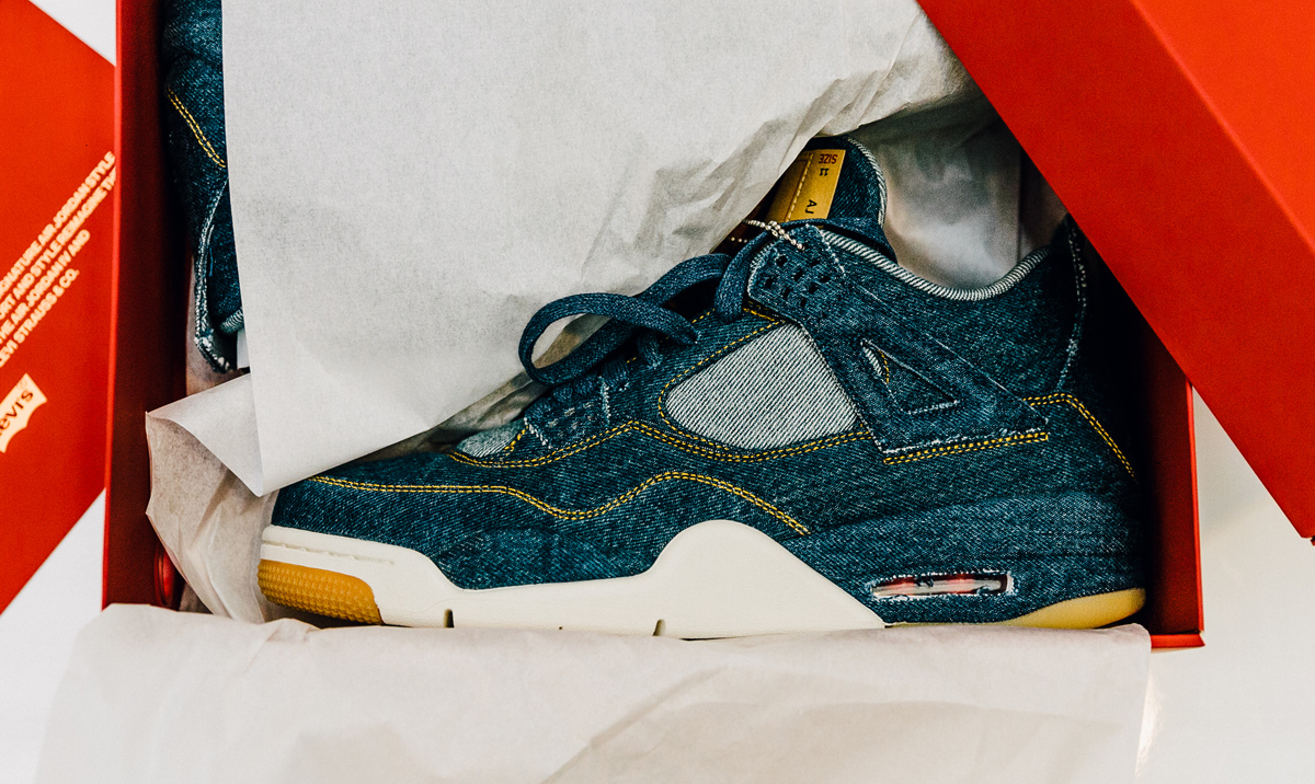 Nike air jordan hot sale retro 4 levis