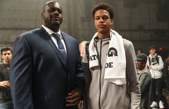 Shaquille and Shareef O&#x27;Neal (R) at the Jordan Brand Future of Flight Showcase.