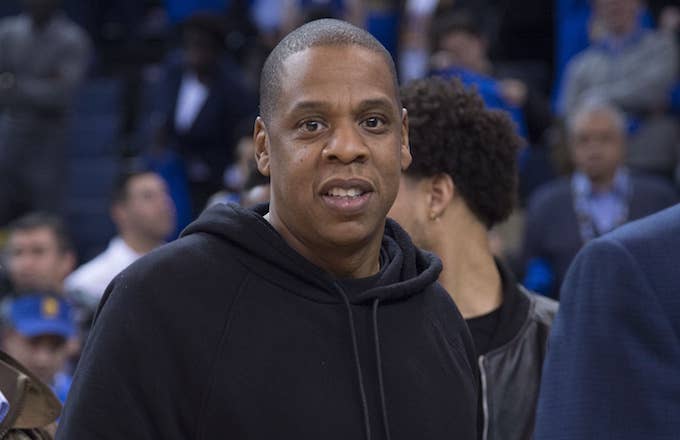 Jay Z attends Spurs/Warriors game.