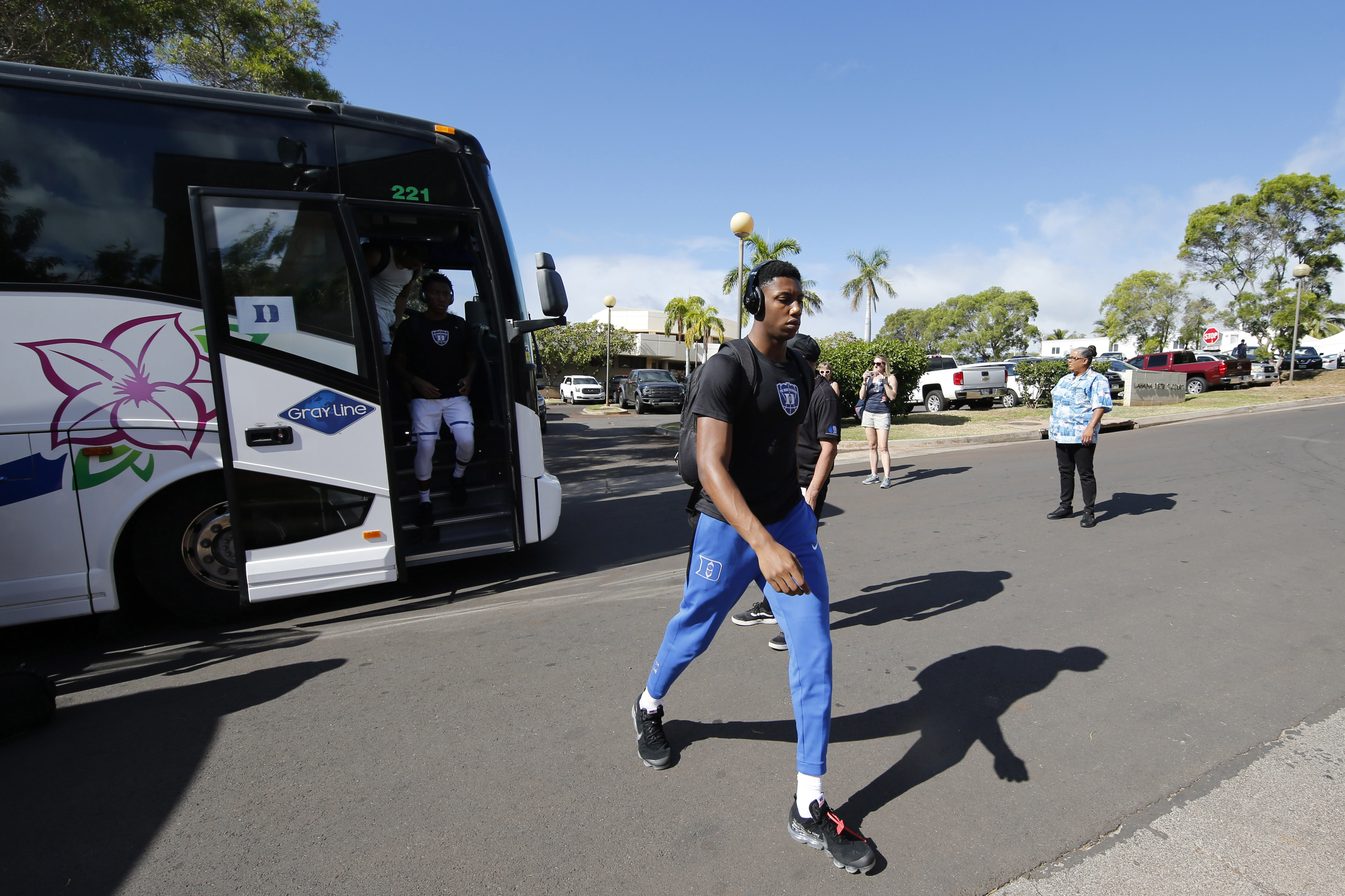 RJ Barrett Maui Invitational Bus 2018