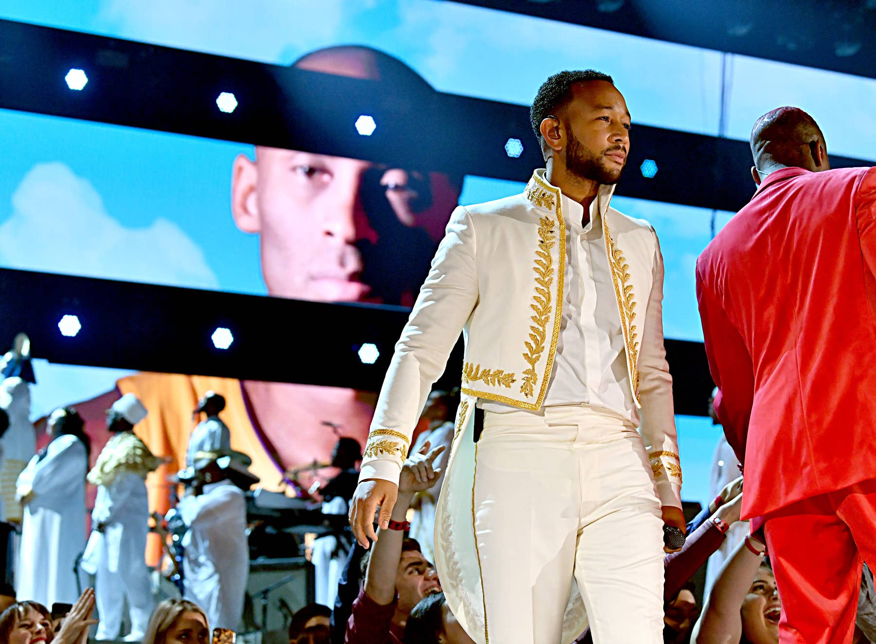 DJ Khaled carries Kobe Bryant jersey onto Grammys red carpet