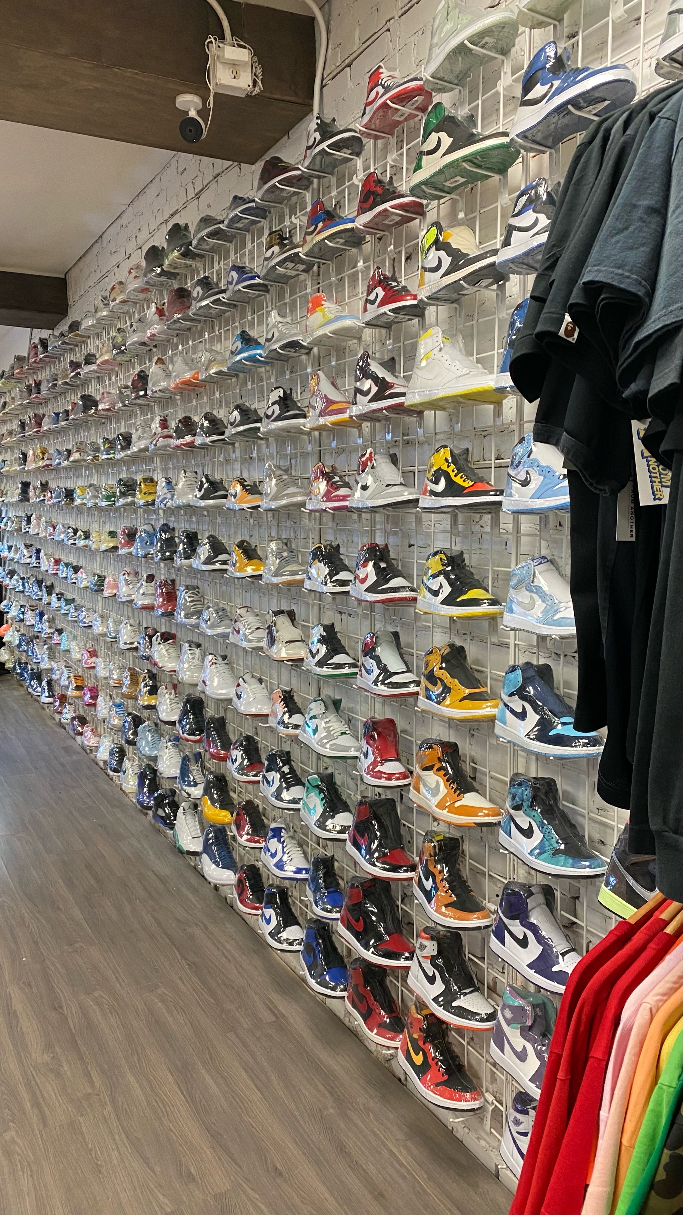 Canadian store sneaker stores