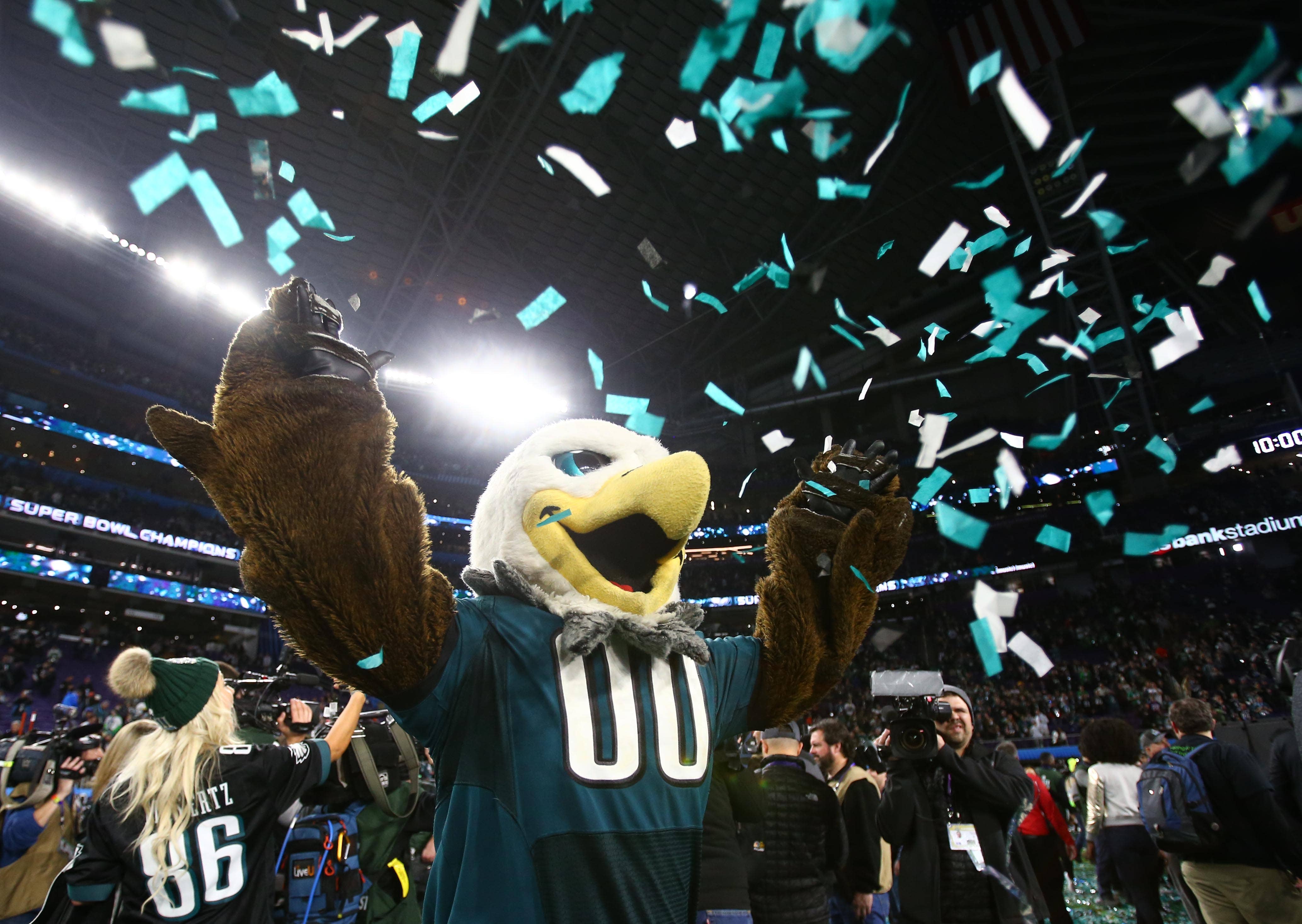 Philadelphia Eagle Mascot Super Bowl LII 2018