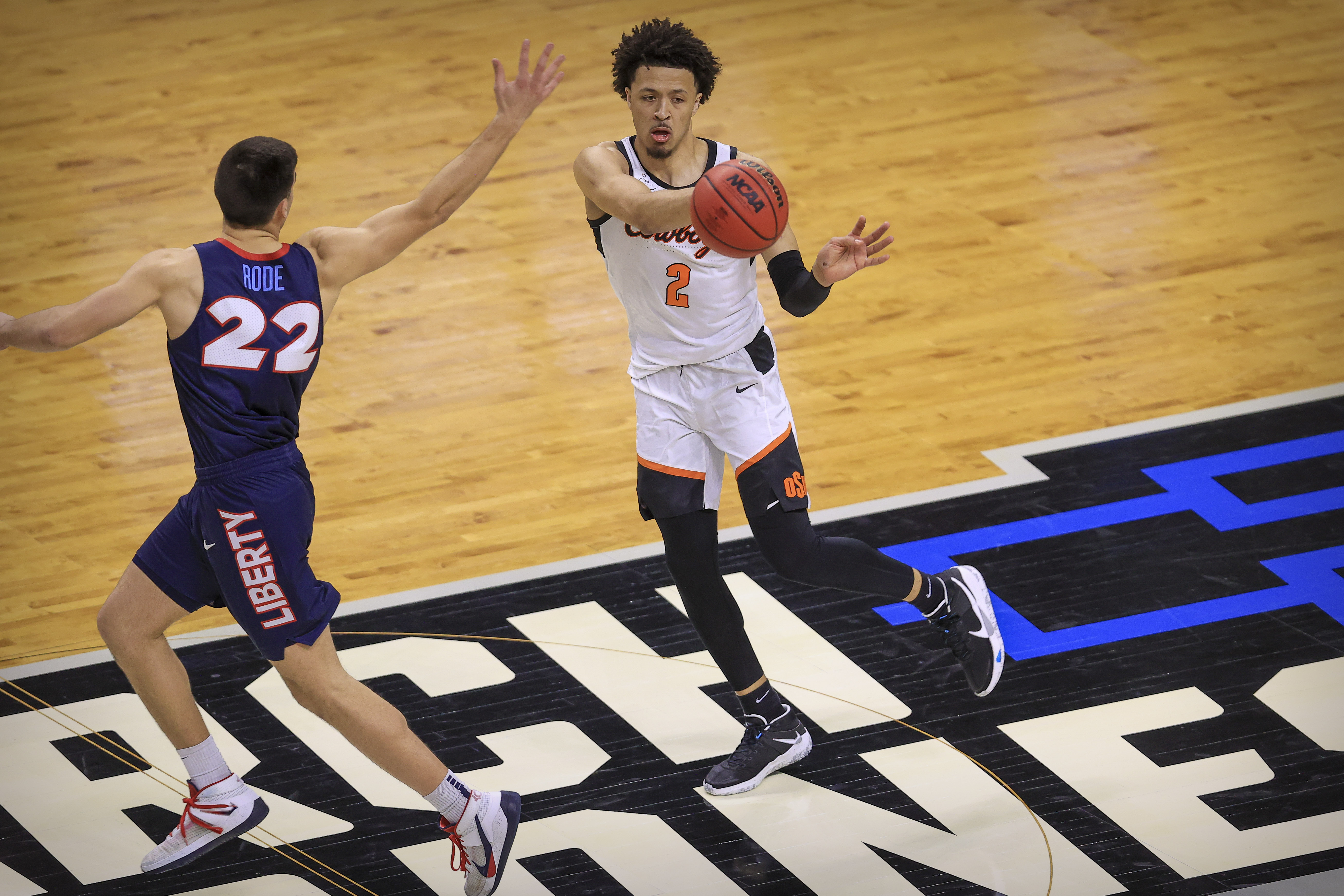 Cade Cunningham Pass NCAA Tournament 2021 Liberty