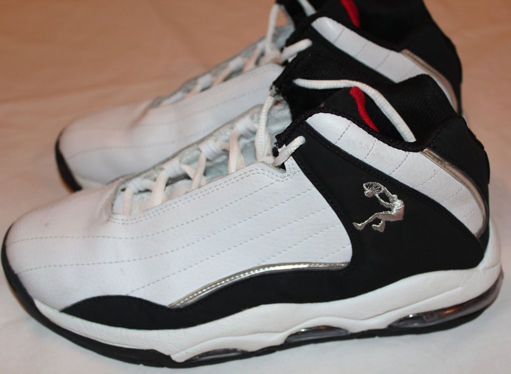 Shaq shoes that hot sale look like jordans