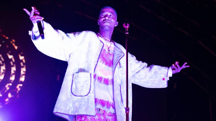 Kid Cudi blesses the stage.