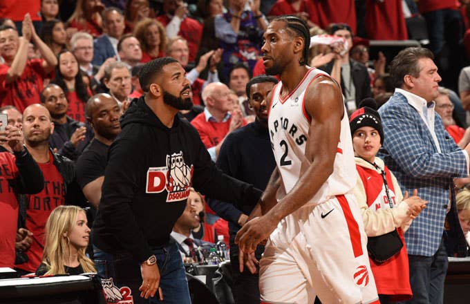 Drake encourages Kawhi Leonard during the 2019 ECF.