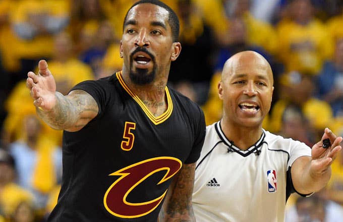 J.R. Smith argues his case to a ref.