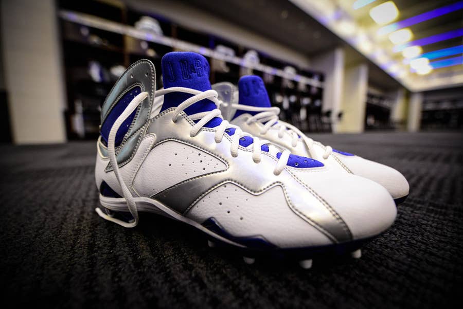 Dez Bryant Has Exclusive Jordan Cleats for the Pro Bowl