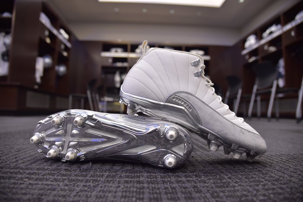 Dez Bryant Wears Air Jordan 12 Low 'Dallas Cowboys' PE Cleats