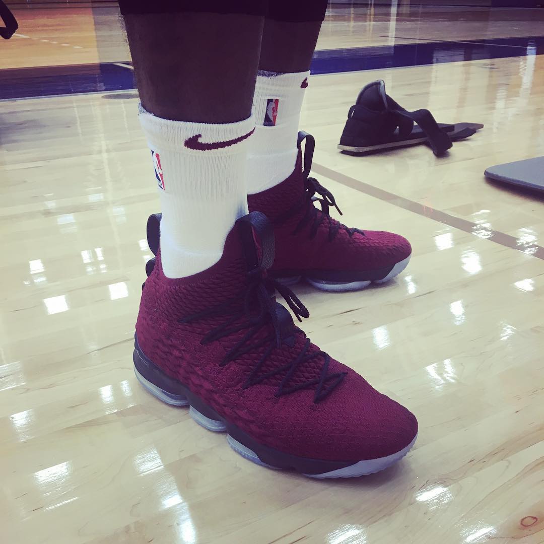 Lebron james 2024 maroon shoes